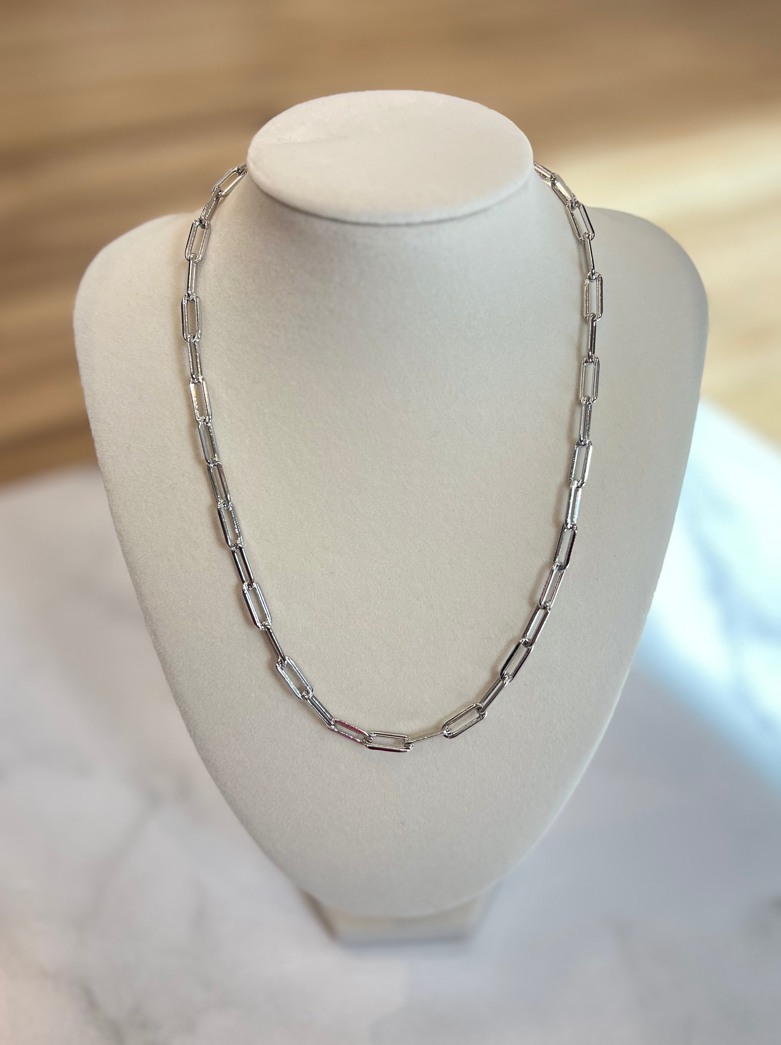 The Sis Kiss Keepsake Chain Necklace