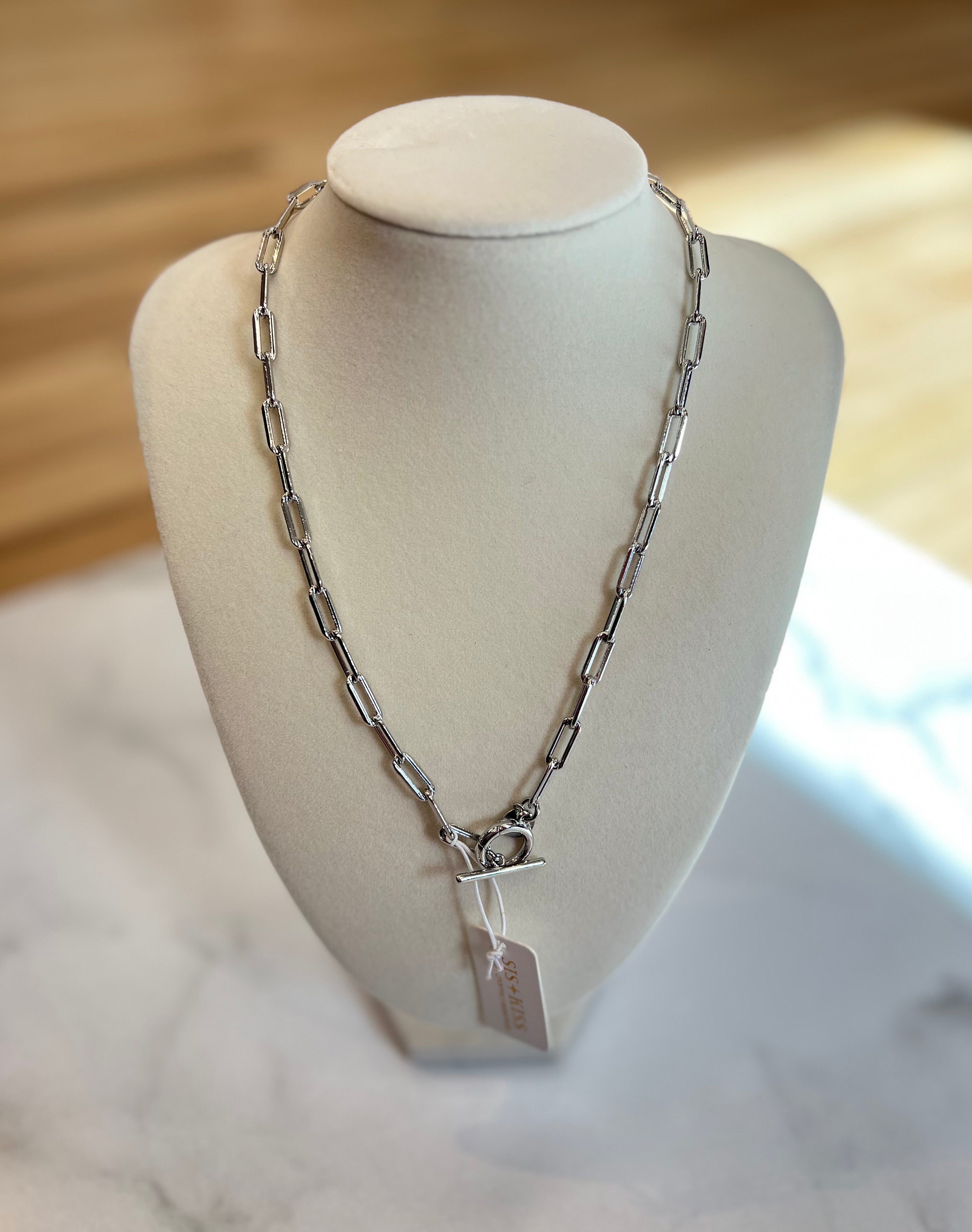 The Sis Kiss Keepsake Chain Necklace