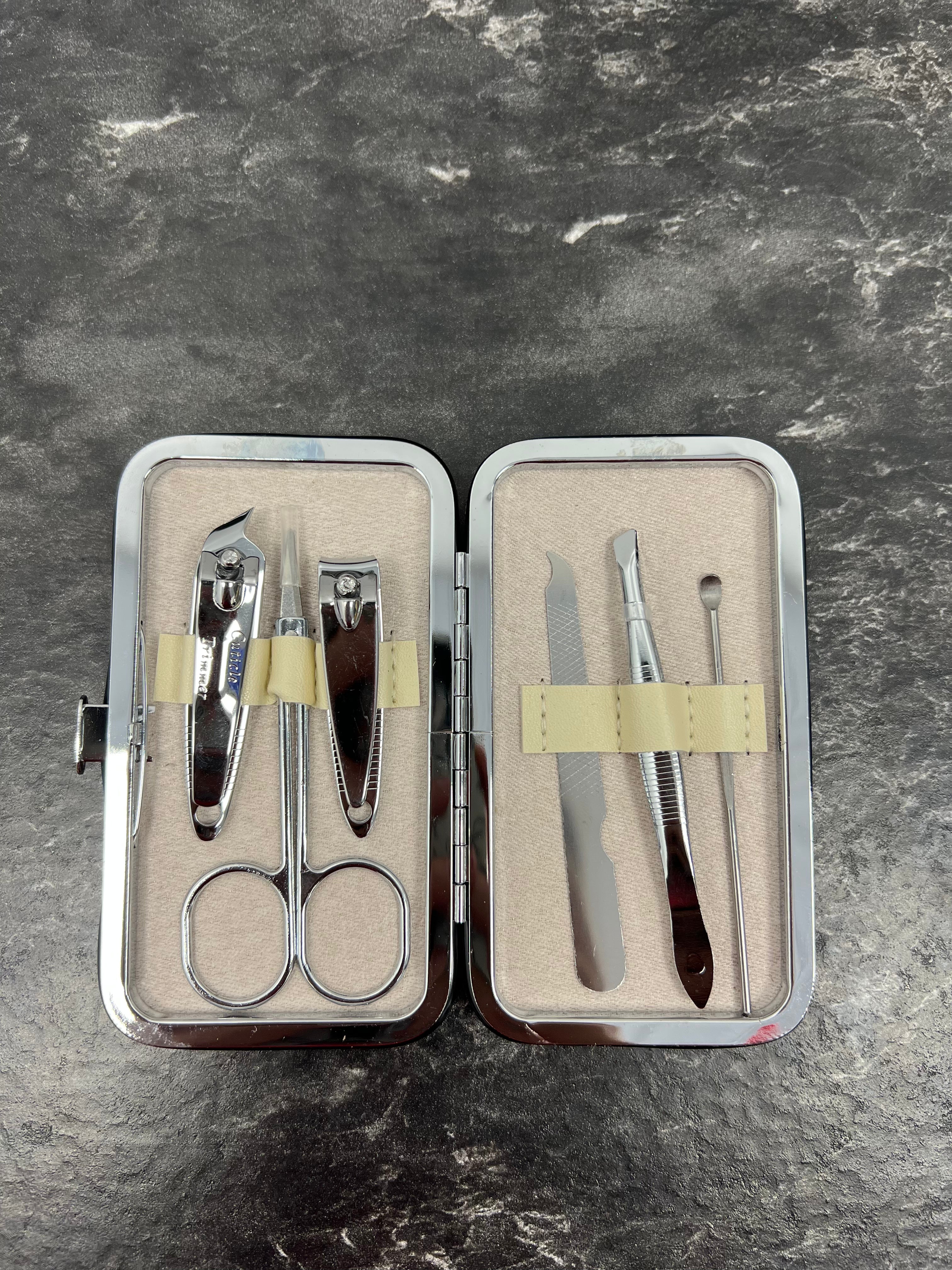 Mani Pedi Manicure Kit