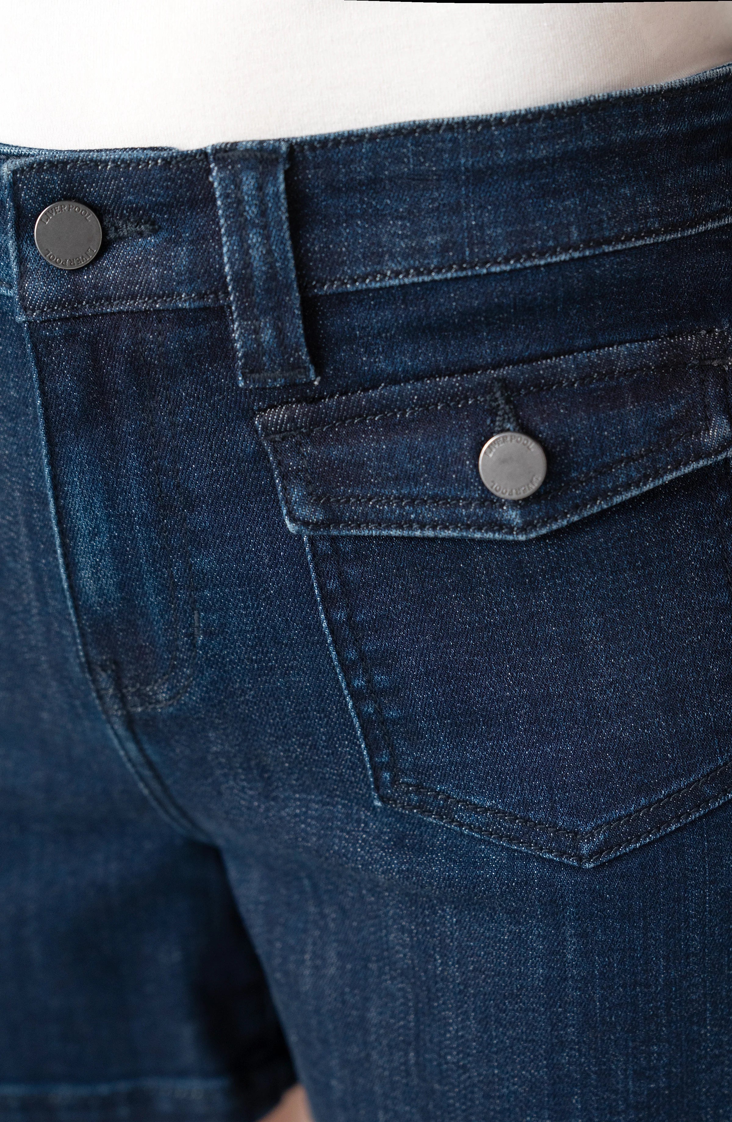 Liverpool Vintage Short W/ Flap Front Pockets