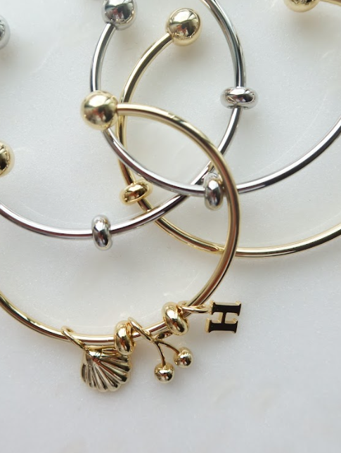 Sis Kiss Slider Charm Cuff