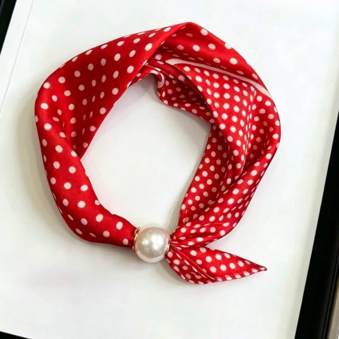 Pearl Magnetic Clasp Satin Scarf