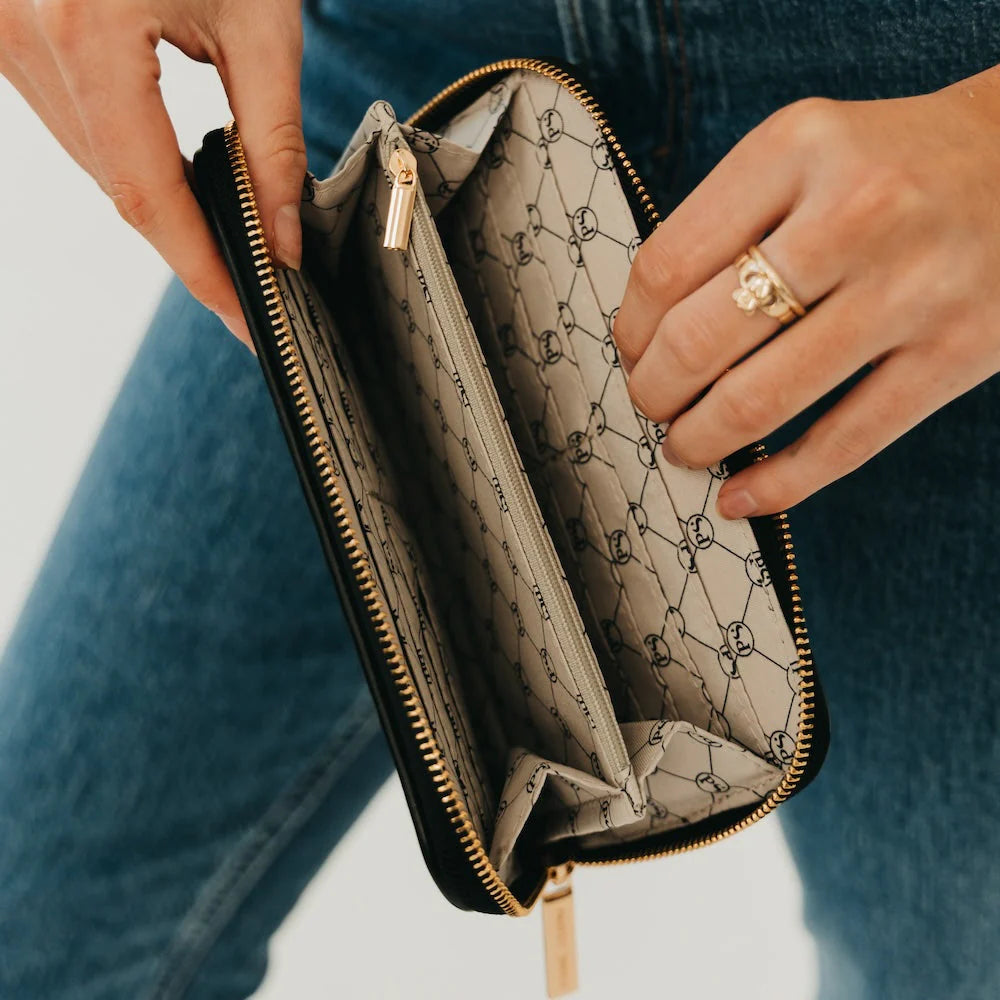 Lenni Large Zip Checkered Wallet