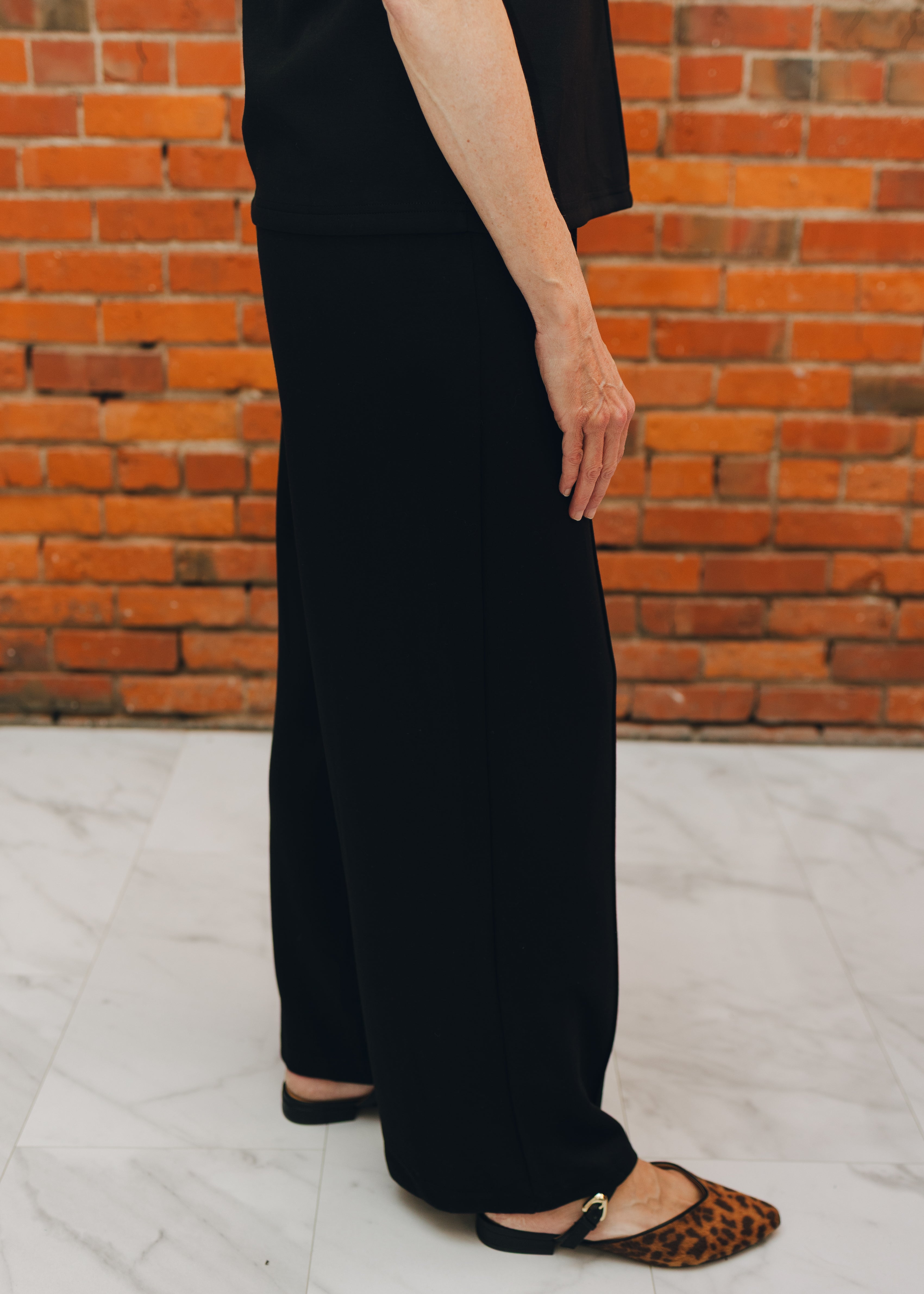 Solid Knit Wide Leg Pant