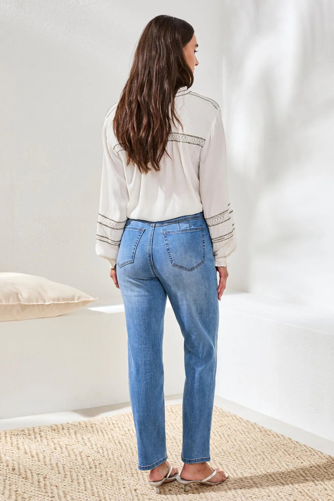 Tribal Sophia Curvy Hugging Straight Ankle Jeans