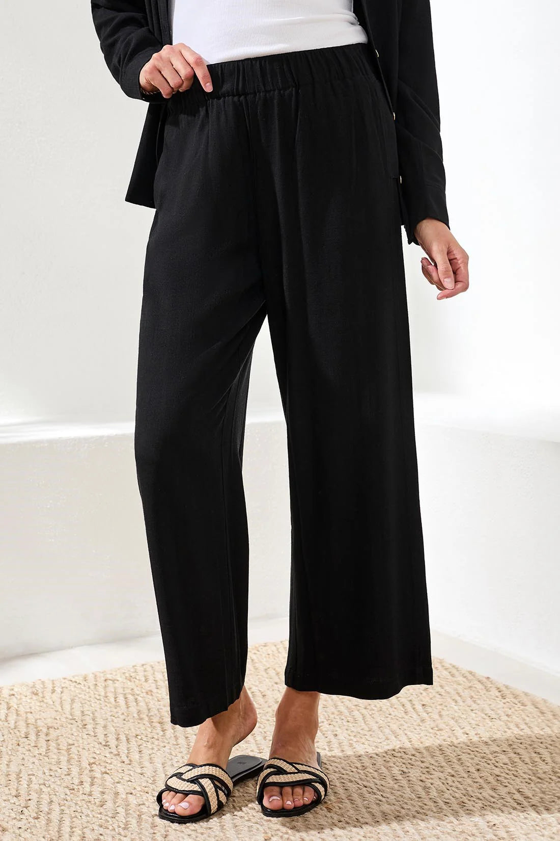 Tribal Pull On Ankle Pant W/ Front Pockets